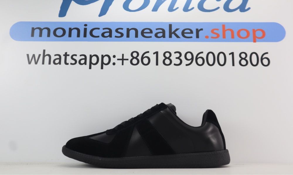 Maison Margiela Replica Black