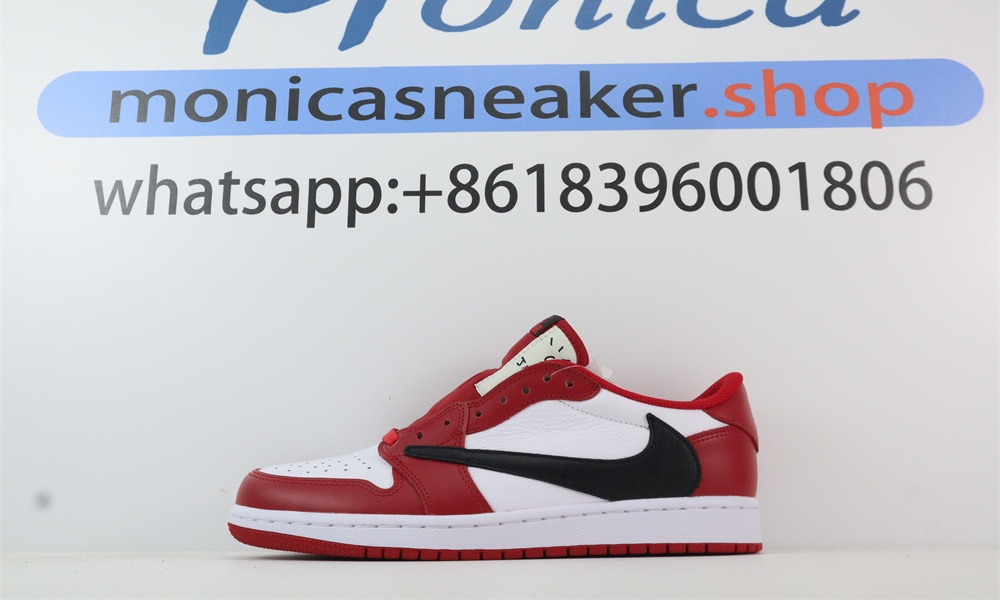 Travis scott Chicago jordan 1 low
